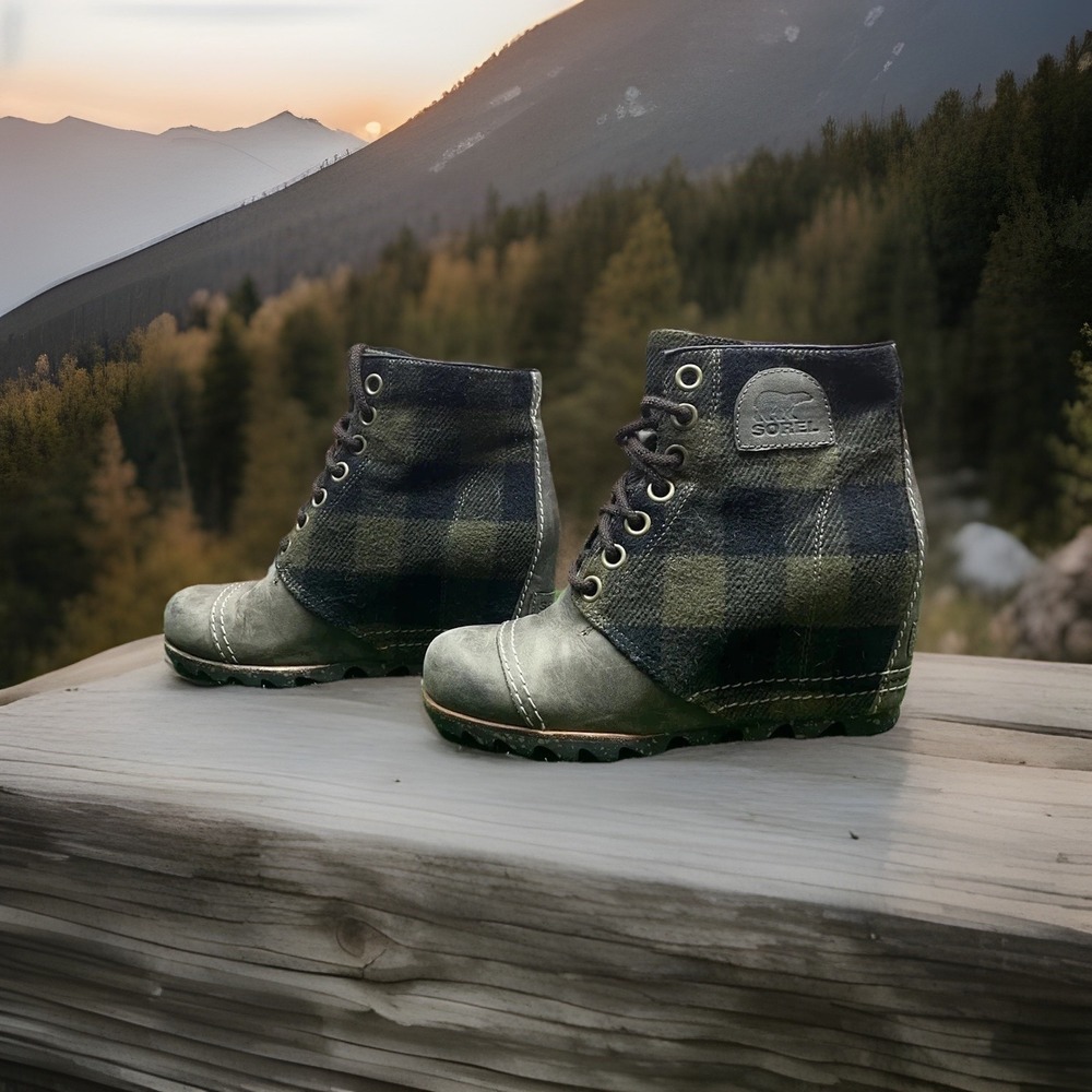 Sorel Boots PDX Wedge Bootie Leather Waterproof Green Plaid Textile Womens 7